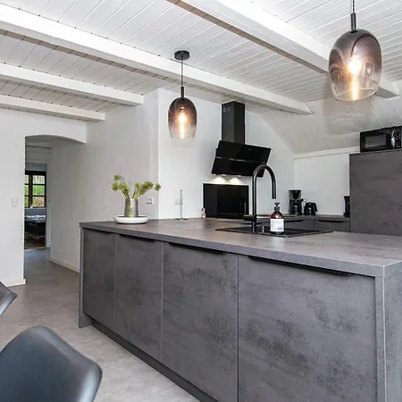 Luxury Retreat With Pool - By Traum * هين ستراند