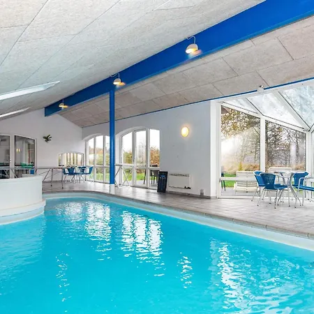 Holiday home Luxury Retreat With Pool - By Traum