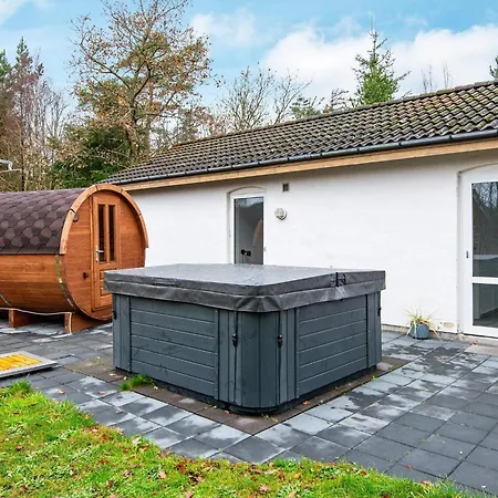 Holiday home Luxury Retreat With Pool - By Traum Henne Strand