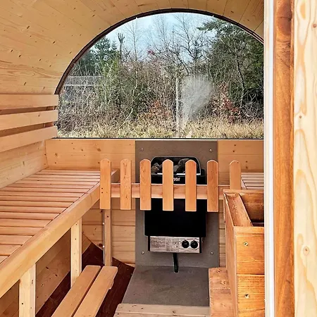 Luxury Retreat With Pool - By Traum Holiday home