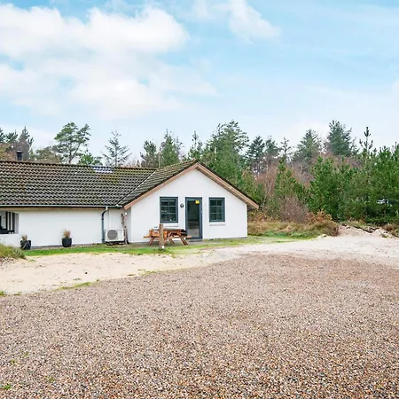 Luxury Retreat With Pool - By Traum Holiday home *