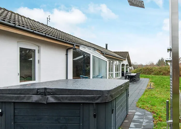 Luxury Retreat With Pool - By Traum